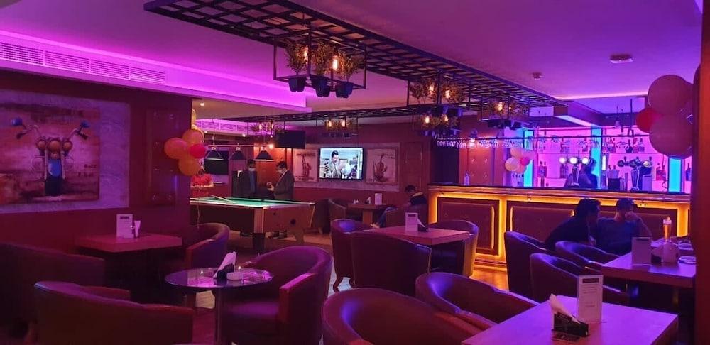 Nihal Hotel Дубай Экстерьер фото