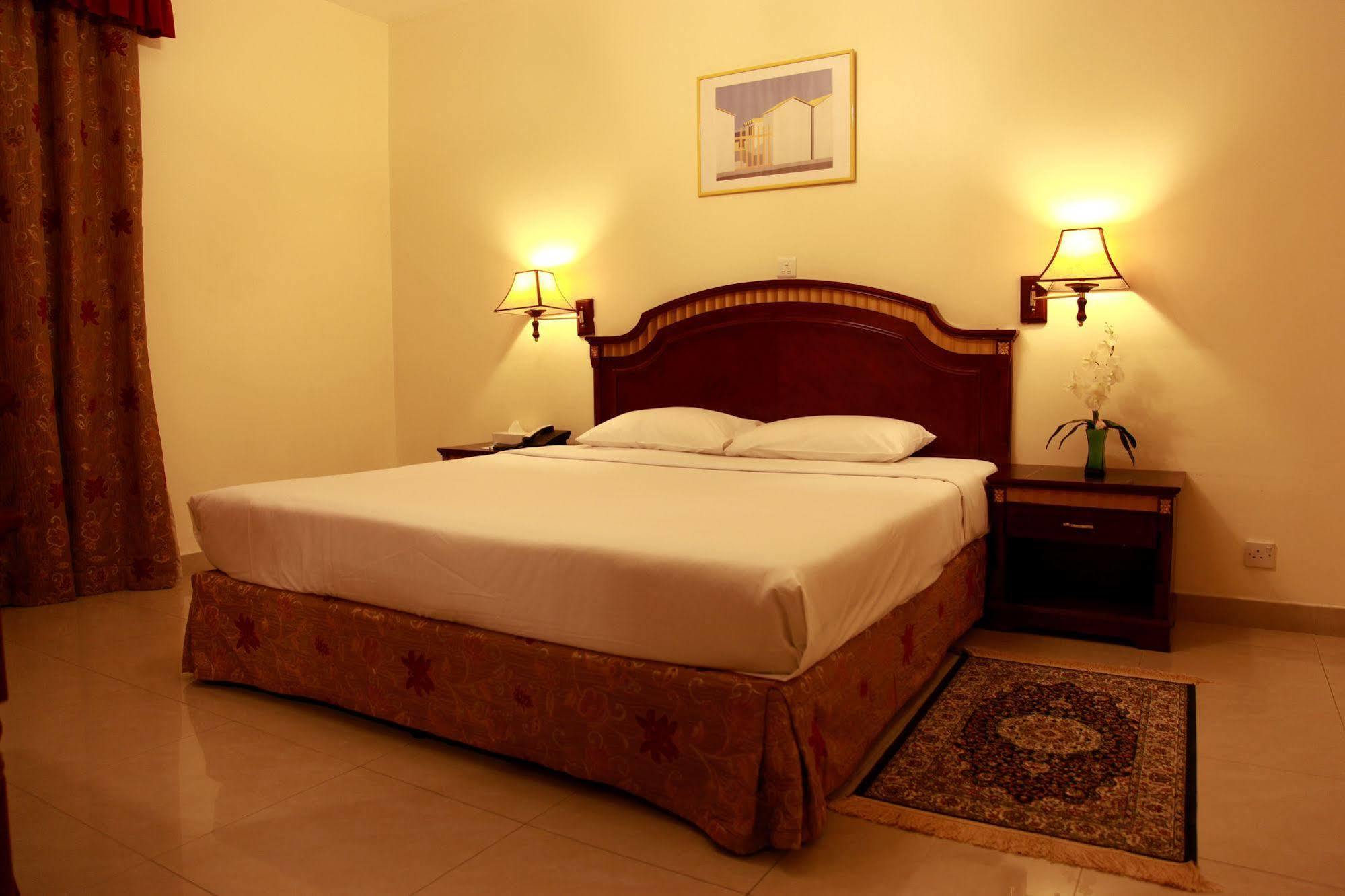 Nihal Hotel Дубай Экстерьер фото